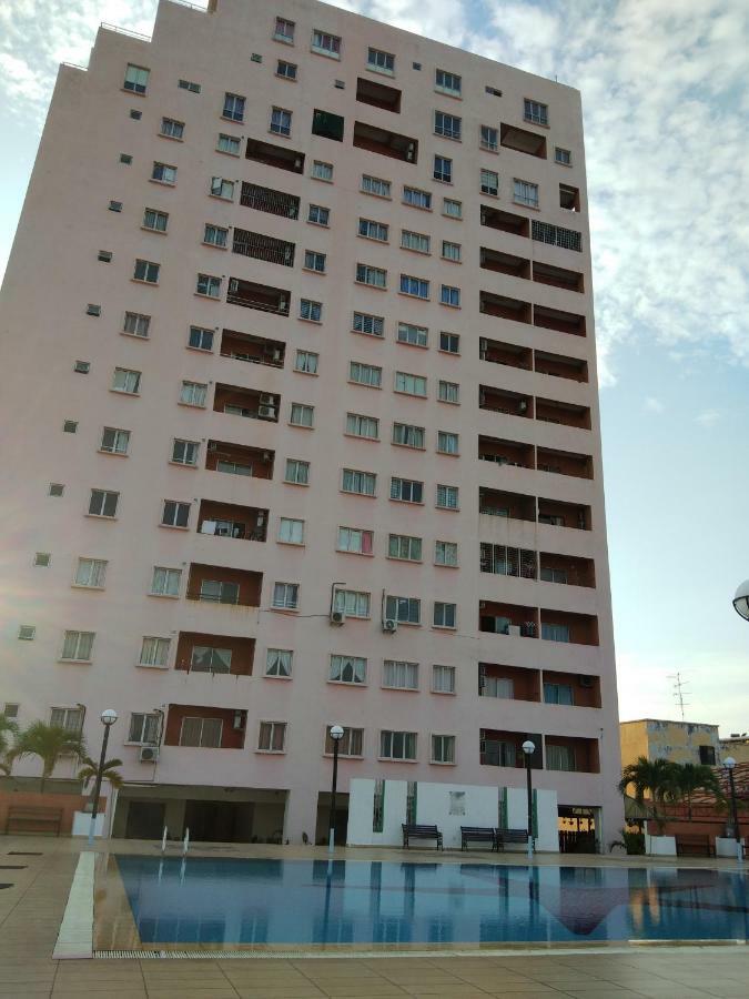 Plaza Melaka Raya Apartment Eksteriør billede